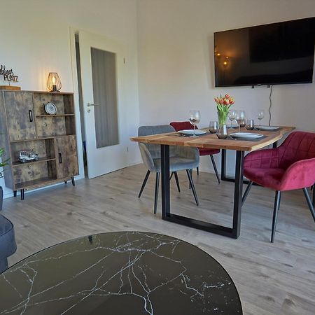"Hogulu" Brandenburg, Balkon, Neustadt, Kueche, Wassernaehe - Parkplatz Inklusive Apartment Brandenburg  Phòng bức ảnh