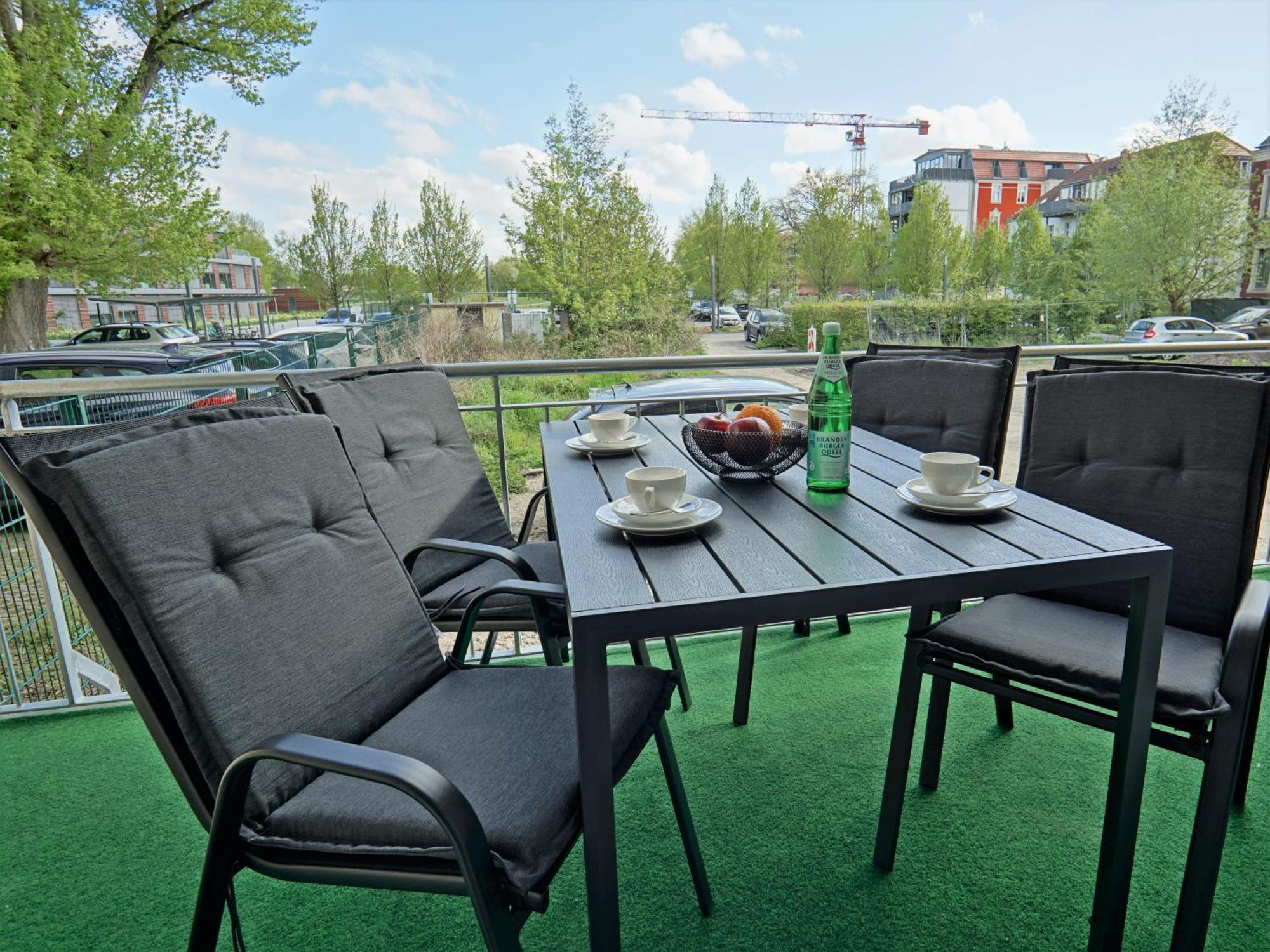 "Hogulu" Brandenburg, Balkon, Neustadt, Kueche, Wassernaehe - Parkplatz Inklusive Apartment Brandenburg  Phòng bức ảnh